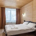 Madison Hotel *